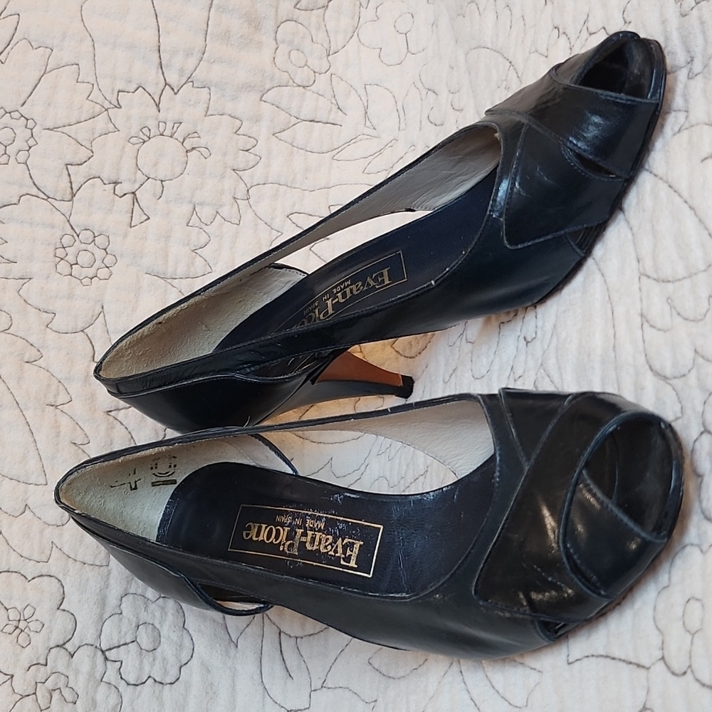 Evan Picone Size 7.5M Dark Green Heel